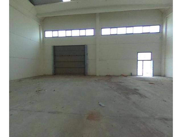 Nave industrial en alquiler en Valls photo 0