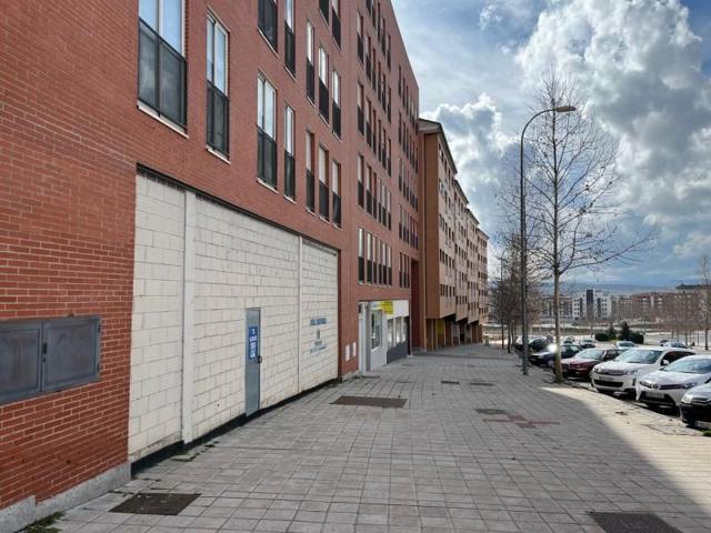 Local comercial en alquiler en Ávila photo 0