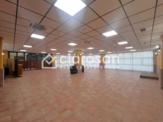 Local comercial en alquiler en Monda photo 0