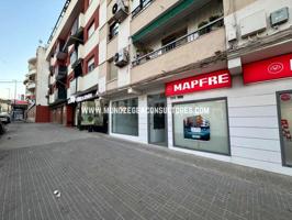 Local comercial en alquiler en Lucena, Avenida del Parque, 14900 photo 0