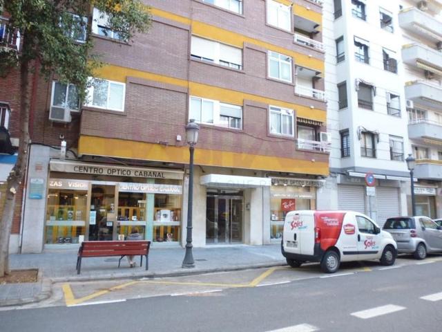 Local comercial en alquiler en Valencia, El Cabanyal-El Canyamelar photo 0
