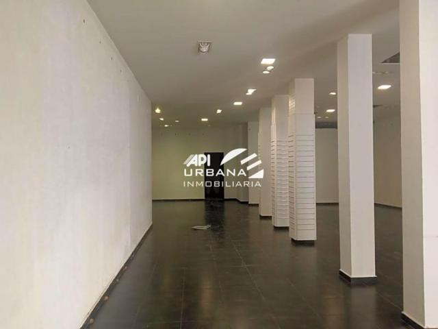 Local comercial en alquiler en Lucena, Calle San Francisco, 14900 photo 0