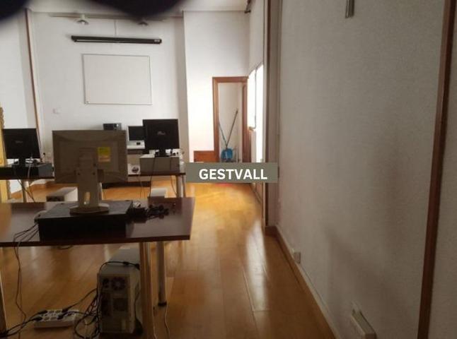 Local comercial en alquiler en Valladolid, Centro photo 0