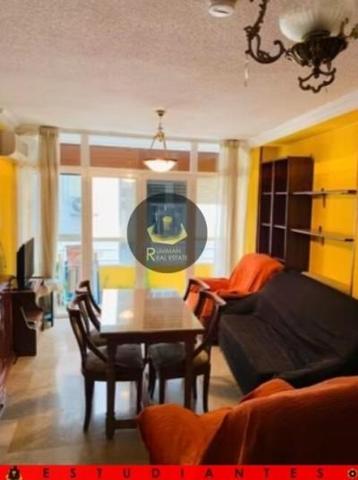 Piso en alquiler en Granada, Pajaritos photo 0