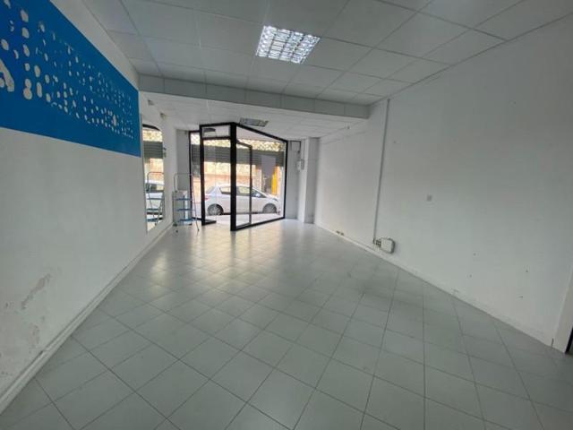 Local comercial en alquiler en Sant Feliu de Llobregat, Les Roses - Castellbell photo 0
