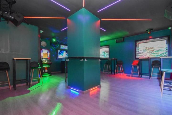 Local comercial en alquiler en Granada, Pedro antonio de alarcon photo 0