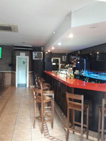 Local comercial en alquiler en Vitoria-Gasteiz, San Martin photo 0