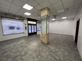 Local comercial en alquiler en Avilés, Avilés photo 0