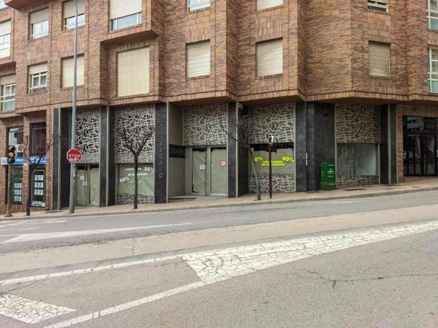 Local comercial en alquiler en Soria, Santo Domingo photo 0