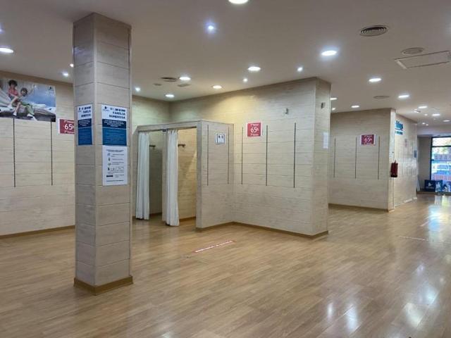 Local comercial en alquiler en Córdoba, Av. Barcelona - Viñuela - Rescatado photo 0