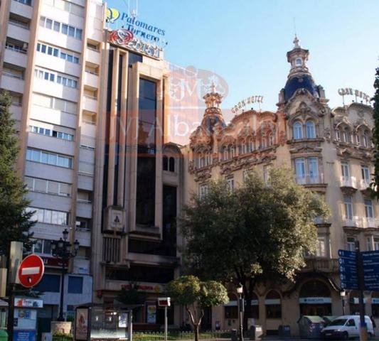 Local comercial en alquiler en Albacete, Centro-Altozano photo 0