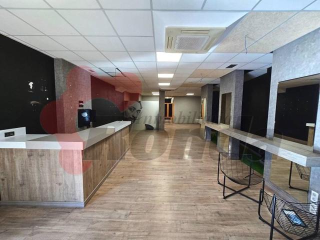 Local comercial en alquiler en Lugo photo 0