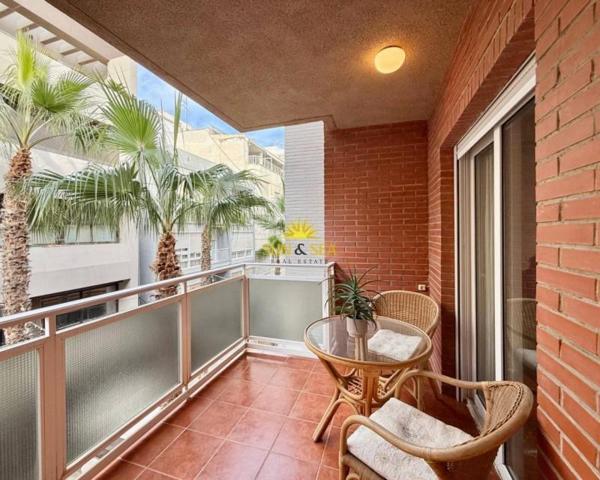 Apartamento en alquiler en Torrevieja, Paseo maritimo photo 0