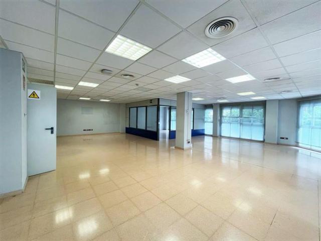 Local comercial en alquiler en Elche, Altabix photo 0