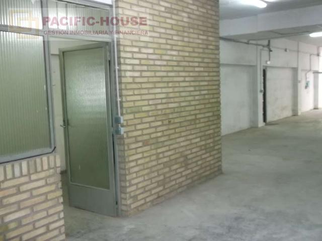 Local comercial en alquiler en Valencia, Benicalap photo 0