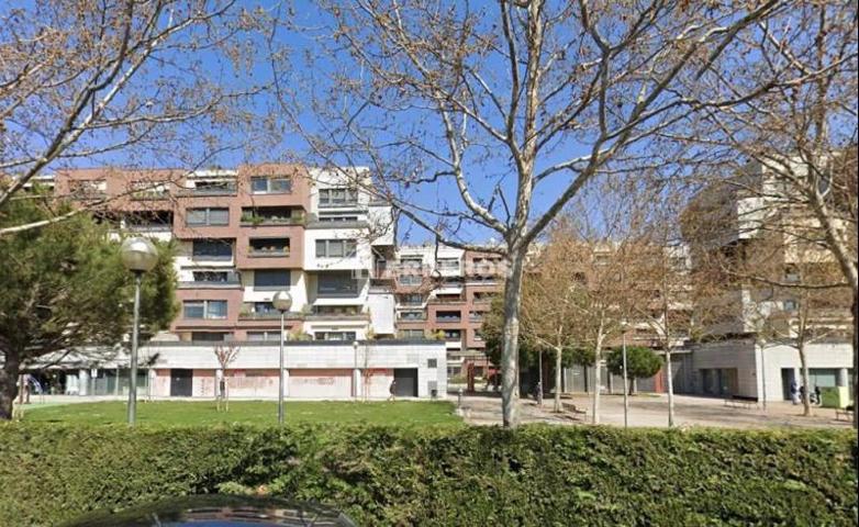 Local comercial en alquiler en Logroño, Cascajos photo 0