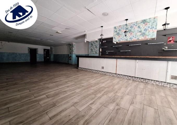 Local comercial en alquiler en Barberà del Vallès, CENTRE photo 0