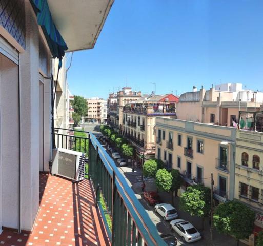 Piso en alquiler en Sevilla, Centro - Arco- Resolana photo 0