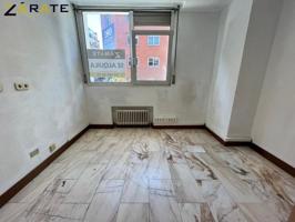 Oficina en alquiler en Bilbao, Indautxu photo 0