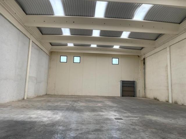 Nave industrial en venta en Valls, Zona industrial photo 0
