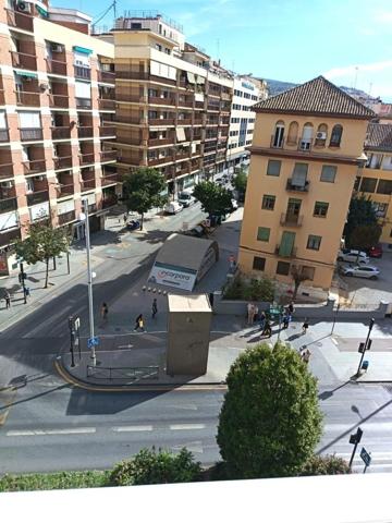 Piso en alquiler en Granada, Camino de ronda photo 0