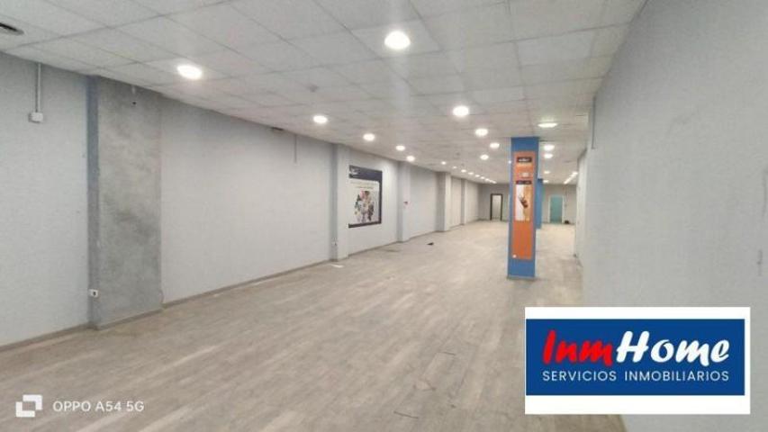 Local comercial en alquiler en Oviedo, Vallobin photo 0