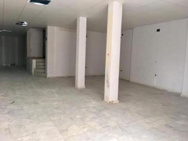 Local comercial en alquiler en Sevilla photo 0