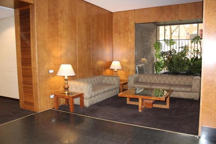 Local comercial en alquiler en Madrid photo 0