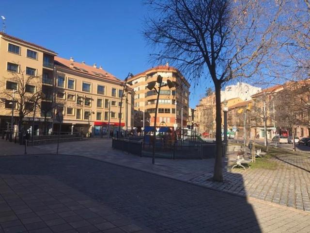 Local comercial en alquiler en Segovia, Calle de Buitrago, 40005 photo 0