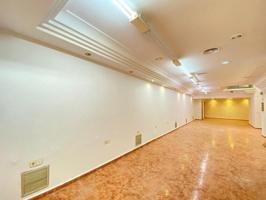 Local comercial en alquiler en Gandia, Centro photo 0