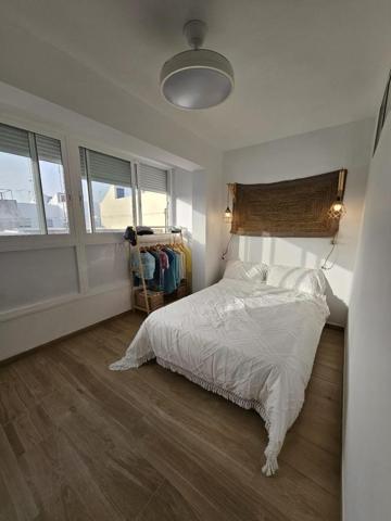 Piso en alquiler en Chipiona, Barrero - Flores photo 0