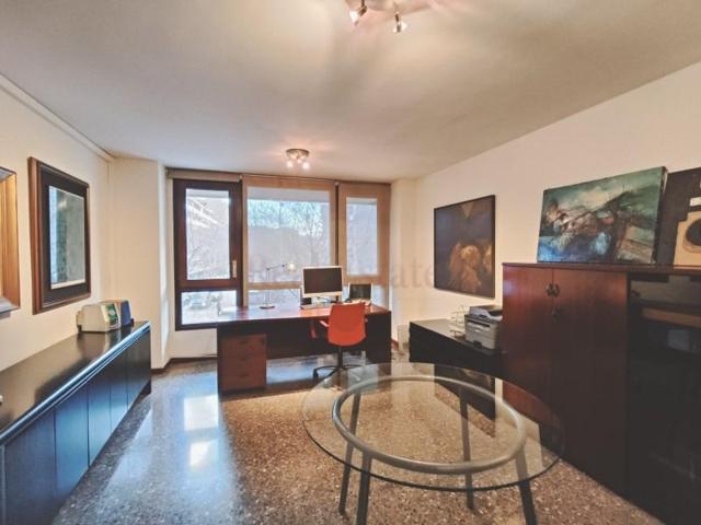 Oficina en alquiler en Barcelona, Sarrià photo 0