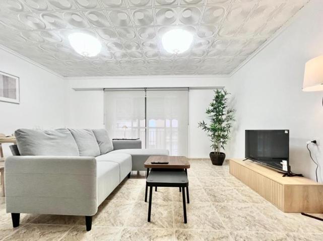 Piso en alquiler en Valencia, Gran Vía photo 0