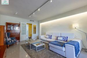 Apartamento en alquiler en El Campello, Alicante photo 0