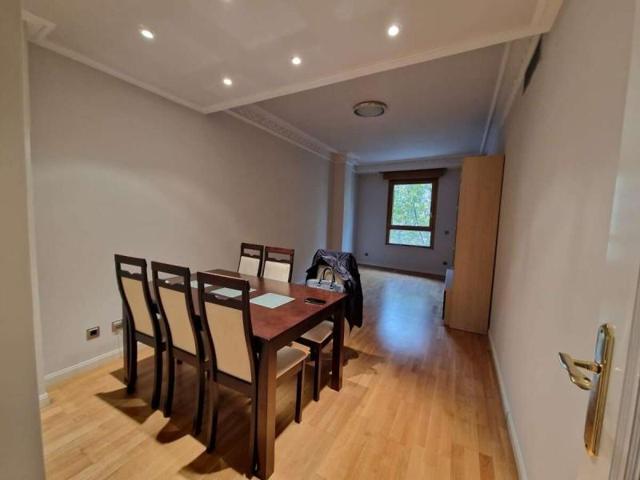Apartamento en alquiler en Salamanca, Avenida Mirat photo 0