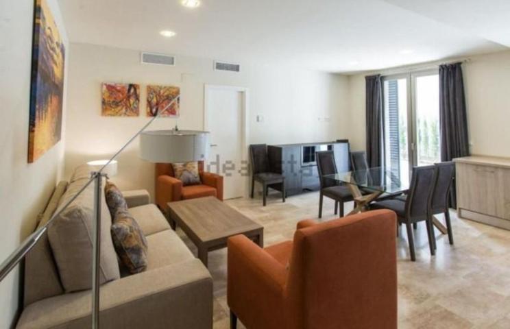 Piso en alquiler en Sevilla, Nervión photo 0