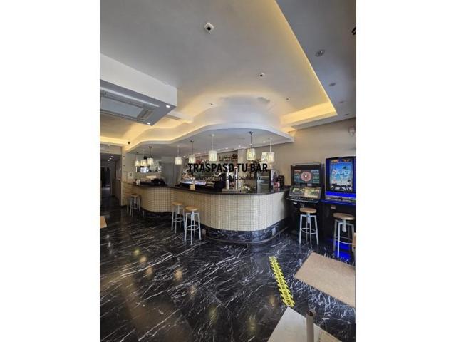 Local comercial en alquiler en Cornellà de Llobregat photo 0