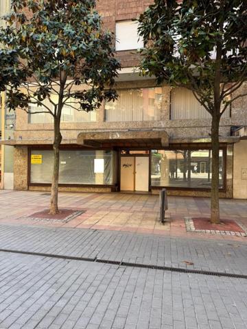 Local comercial en alquiler en León, Centro photo 0