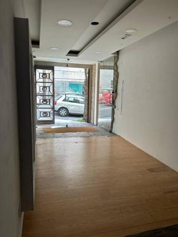 Local comercial en alquiler en Vigo, Corte Inglés photo 0