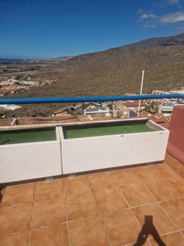 Apartamento en alquiler en Adeje, Roque del Conde photo 0