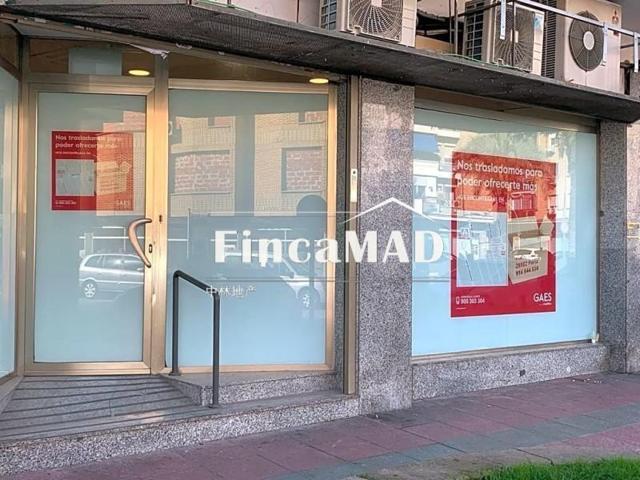 Local comercial en alquiler en Parla photo 0