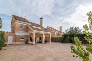 Casa en alquiler en Otura, Campo de golf photo 0