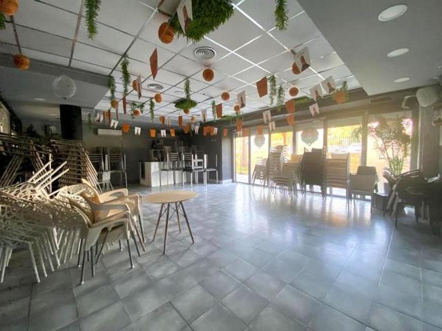 Local comercial en alquiler en Dos Hermanas, Calle Historiador Juan Manzano, 41089 photo 0