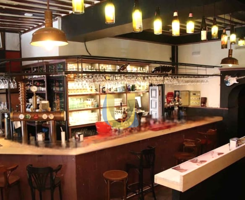 Local comercial en alquiler en Alcalá de Henares photo 0