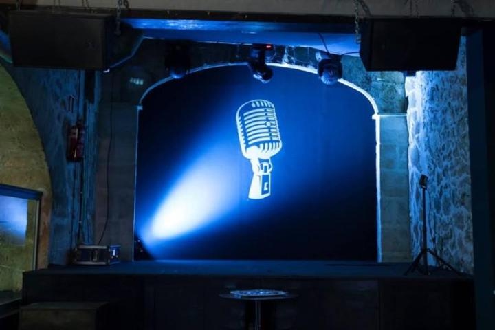 Local comercial en alquiler en Algaida photo 0