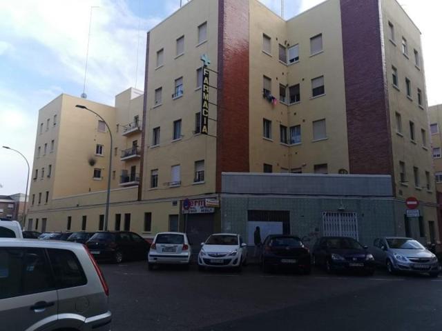 Local comercial en alquiler en Valencia, Tres Forques photo 0