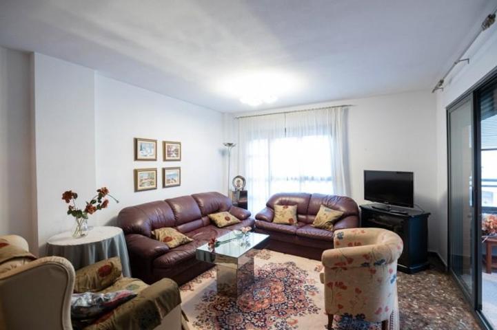 Piso en alquiler en Valencia, Sant Pau photo 0