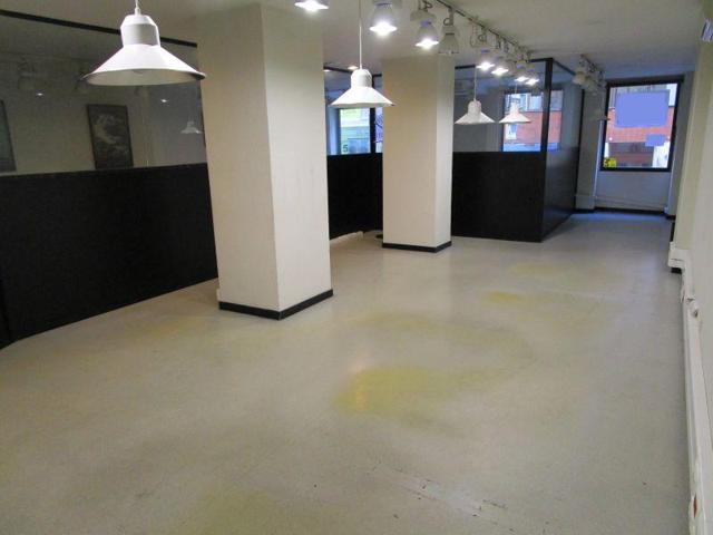 Local comercial en alquiler en Santander, Cuatro Caminos photo 0