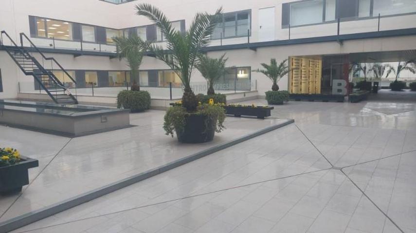 Oficina en alquiler en Atarfe, Polígono la ermita photo 0