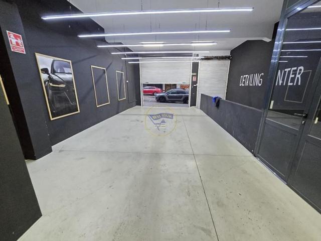 Local comercial en alquiler en Vigo, Pizarro photo 0